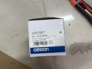 Amplificateur de capteur à fibre optique Omron E3X-NA41F, 100% neuf et original - Product Image 1