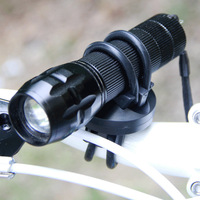 Universel 360 °   Support rotatif pour phare de vélo, support de lampe torche, support fixe pour poussette et ventilateur portable