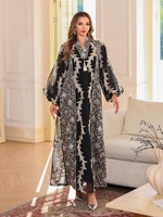 Abaya en polyester YSYL ODM avec broderie élégante, accents de pompons et manches bouffantes, idéale pour les célébrations de l'Aïd et les fêtes