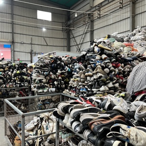 Groothandel Hongyang Fabriek Gebruikte Loopschoenen Internationale Merken Top Mannen Tweedehands Sneakers in Balen Heren - Product Image 2