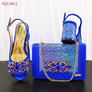 YQ1188 Chaussures italiennes de <span class=keywords><strong>luxe</strong></span> pour femmes, design tendance 2026, avec sacs assortis, chaussures nigérianes et sacs assortis, décoration métallique - Product Image 1