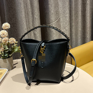 Bolso de fabricación femenino nuevo estilo Retro moda cubo bolso nicho diseño Simple ocio lujo hombro bandolera para mujer - Product Image 1