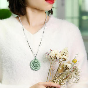 Pendentif en jadéite naturelle de couleur vert pivoine, design original, style chinois, cadeau UNISEXE avec certificat d'évaluation HJ31 - Product Image 4