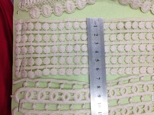 Pizzo Tradizionale in Cotone alla Moda - Product Image 4