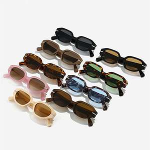 Lunettes de soleil polygonales rétro 2025 avec logo personnalisé, rivets, protection UV400, petite monture, style œil de chat pour hommes et femmes - Product Image 4