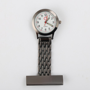 นาฬิกาแหวนรูปหัวใจขนาดเล็ก ดีไซน์ทันสมัย ประดับเพชร ตัวเรือนโลหะผสมชุบเงินและสแตนเลส ของขวัญสำหรับสุภาพสตรี - Product Image 4
