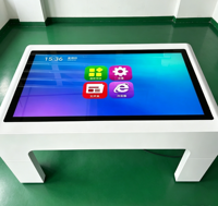 Écran tactile interactif LCD pour mur vidéo extérieur de 43 pouces avec affichage couleur personnalisable, garantie directe d'usine d'un an
