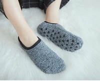 Chaussons confortables pour femmes, chaussettes d'intérieur, duveteuses et antidérapantes, pantoufles, pour l'intérieur, hiver