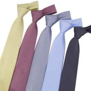 Cravates en soie classiques à motif de points tissés jacquard pour les services professionnels - Product Image 1