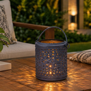 Lanterne suspendue en métal de style unique de qualité supérieure, revêtement en poudre bleue, porte-bougie en fer, lanternes décoratives avec verre - Product Image 1