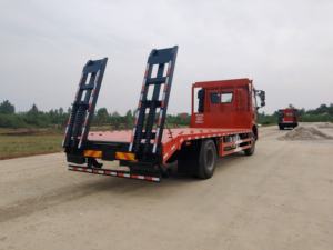 Camión de Remolque de Plataforma Plana para Transporte de Excavadoras de 20 Toneladas, Combustible Diésel, Nuevas Cadenas de Seguridad de Acero para Control de Carga, Vehículo de Recuperación - Product Image 6