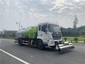 Camion de lavage de rue à haute pression 4x2 <span class=keywords><strong>18</strong></span> tonnes 10 000 <span class=keywords><strong>litres</strong></span> avec tige de pulvérisation - Product Image 2