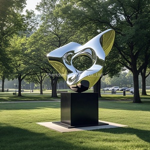 Scultura Astratta Grande Personalizzata in Acciaio Inossidabile, Artigianato Moderno in Metallo, Bronzo e Ottone per Giardini di Hotel e Spazi Esterni - Product Image 4