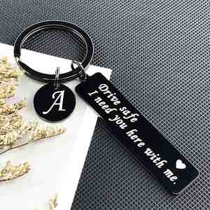 Porte-clés avec 26 lettres initiales pour la sécurité au volant, cadeau d'anniversaire, de fête des pères ou de la Saint-Valentin - Product Image 1