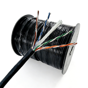 Câbles de communication <span class=keywords><strong>Ethernet</strong></span> UTP Cat6/Cat6e en cuivre nu massif, 4 paires, 0,57 mm, en bobine de 305 m/1000 pi, 24 AWG/23 AWG - Product Image 1