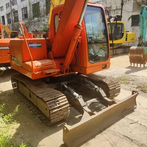 Excavadora Usada <span class=keywords><strong>Doosan</strong></span> DH80GOLD Develon Excavadora Original Buen Rendimiento Precio Barato <span class=keywords><strong>DH80</strong></span> Excavadora Sobre Orugas 8 Ton
