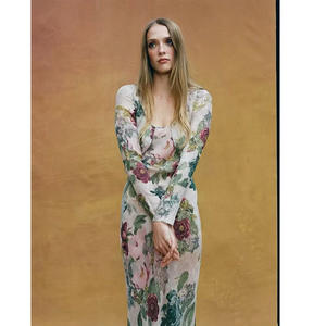 Robe longue à coupe biais de style <span class=keywords><strong>français</strong></span> pour femmes |   Robe longue imprimée à col en V flatteur pour les occasions spéciales et les soirées habillées - Product Image 1