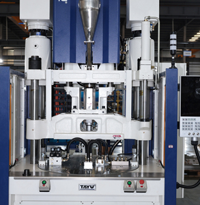 Machine de moulage par injection verticale hybride 6,8 tonnes, équipement de moulage par insertion servo-hydraulique haute performance TAYU ETU-1600.2R.<span class=keywords><strong>SF</strong></span>.J - Product Image 3