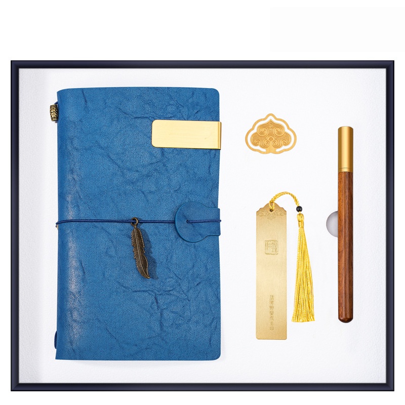 Ensemble trois pièces bleu