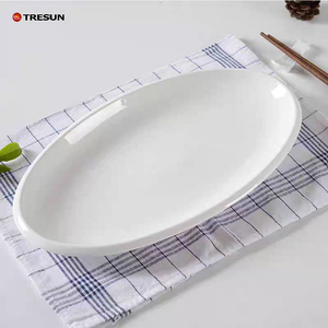 Assiettes <span class=keywords><strong>de</strong></span> service ovales en <span class=keywords><strong>porcelaine</strong></span> blanche <span class=keywords><strong>de</strong></span> <span class=keywords><strong>luxe</strong></span>, écologiques, résistantes aux rayures, pour hôtels, prix <span class=keywords><strong>de</strong></span> gros, 12, 14, 16, 18, 20 pouces - Product Image 3