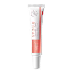 Crème à l'urée et à la vitamine E 30g - Adoucit, exfolie, élimine la peau de poulet, réduit la mélanine, l'acné, hydrate, Dropshipping - Product Image 2