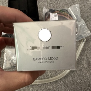 Nouveau modèle 2026 de haute qualité pour <span class=keywords><strong>Mercedes</strong></span>-Benz : Pack parfum, comprenant désodorisant, parfum et base de parfum. - Product Image 3