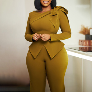 D546 Dernières tendances en matière de tenues africaines pour femmes, ensemble élégant en deux pièces, haut à manches longues et pantalon de couleur unie - Product Image 4