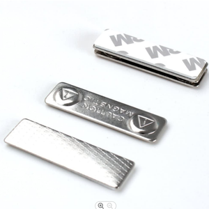 <span class=keywords><strong>Petit</strong></span> modèle de bâton de porte-badge magnétique avec <span class=keywords><strong>aimant</strong></span> NDFE de terre rare Badge magnétique de qualité supérieure pour une fixation sécurisée - Product Image 1