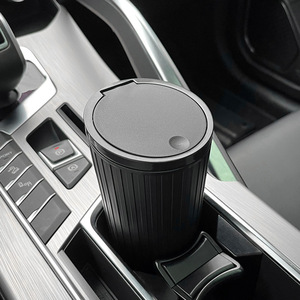 Portavasos para Reposabrazos de Coche, Contenedor de Basura a Prueba de Fugas y Olores, Cerrado con Tapa, Caja de Almacenamiento de Plástico para Coche de 550 ml - Product Image 1