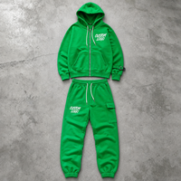 Ensemble deux pièces streetwear personnalisé pour homme : sweat à capuche vert zippé et pantalon cargo à poignets élastiques OEM ODM
