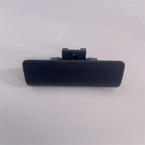 Manija de Liberación del Portaobjetos Chevrolet 42389792, Caja de Almacenamiento Central, Material ABS - Product Image 2