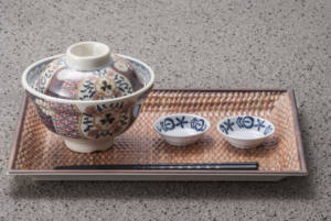 Tigela de Arroz Polida Japonesa com Tampa para Servir Donburi - Uma Tigela de Arroz - Product Image 4