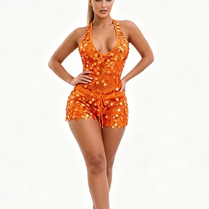 Ensemble 2 pièces court en maille crochetée à la main avec sequins, débardeur dos nu et short, tenue de plage pour femme, service de marque privée Sehe Fashion - Product Image 1