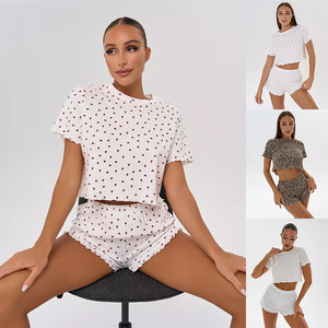 Pyjama décontracté deux pièces à manches courtes en coton avec imprimé Love pour femmes, nouveau style européen et américain pour la maison - Product Image 1