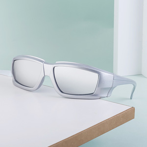 Lunettes de soleil de sport unisexes UV400 avec monture et verres en PC, protection solaire de classe 2 pour le cyclisme en extérieur et la protection contre le soleil - Product Image 3