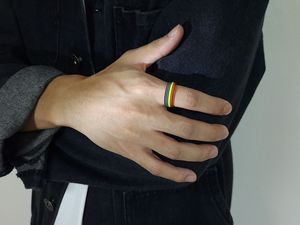 Anillo de Acero Inoxidable con Arcoíris del Orgullo, Hipoalergénico, Joyería Unisex, Anillo de Acero Inoxidable con Arcoíris del Orgullo, Venta al Por Mayor - Product Image 5