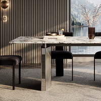 Table à manger en marbre argenté naturel, base en métal poli, design moderne minimaliste, forme rectangulaire, meubles de salle à manger