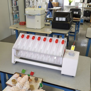 Nade SK-R30D-E 0~30rpm Laboratorium Long Deck Double Layer Rocking Rotator Mixer untuk Biologi Molekul, Mikrobiologi, Patologi - Product Image 6