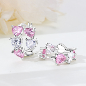 ต่างหูรูปหัวใจทองแดงสีขาวแบบทูโทน ดีไซน์ดั้งเดิม หรูหราแบบเรียบง่าย ทันสมัยและใช้งานได้หลากหลาย ขายส่งสำหรับผู้หญิง - Product Image 4