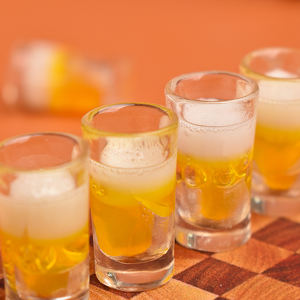 Miniatura de Vaso de Cerveza de Resina para Accesorios Artesanales DIY, Decoración de Mini Paisajes, Modelo de Comida, Juguete - Product Image 1