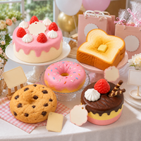 Ensemble de jouets squishy personnalisés en forme de pain, gâteau, biscuit et beignet pour les promotions de marques, les boutiques de cadeaux et les événements