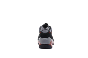The design balances functionality and fashion, seamlessly integrating outdoor gear into urban wear both practical and trendy - Product Image 5