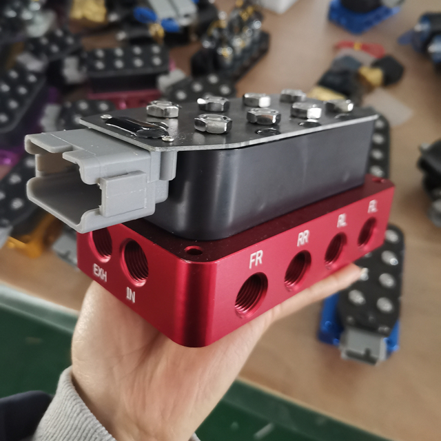 3/8 NPT 1/4NPT Aluminium Alloy Air Ride Manifold Valve Suspension Solenoid Valve 12VDC Accuair 4 Corner VU4