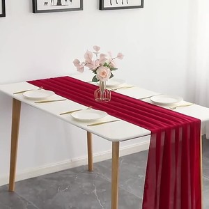 Mousseline <span class=keywords><strong>de</strong></span> soie exquise <span class=keywords><strong>de</strong></span> haute qualité faite <span class=keywords><strong>de</strong></span> <span class=keywords><strong>chemin</strong></span> <span class=keywords><strong>de</strong></span> <span class=keywords><strong>table</strong></span> en tissu transparent doux pour les thèmes <span class=keywords><strong>de</strong></span> décoration européens et américains - Product Image 3