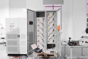 Sunwave Hybrid ESS mit Generator |   Reduzieren Sie den Kraftstoffverbrauch |   Ideal für netzunabhängige und abgelegene Stromversorgung 200KWH - Product Image 5