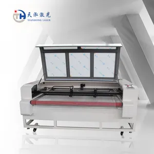 Auto Feeding Fabric Cloth Co2 Lasers chneid maschine Dual Laser Heads