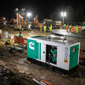Groupe électrogène Cummins de haute qualité 20 kVA, générateur diesel avec tension nominale de 400 V, vitesse de 1500 tr/min, sortie monophasée AC, à vendre - Product Image 1