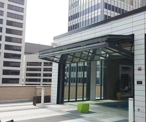 Prezzo di fabbrica verticale finestra pieghevole in alluminio telaio della finestra colore personalizzabile ascensore elettrico pieghevole in vetro porta del <span class=keywords><strong>Garage</strong></span> - Product Image 4