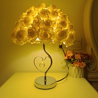 Lampe de table fleur éternelle avec alimentation secteur lumière d'ambiance décorative rose E26