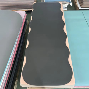 Tapete de Yoga Ecológico y Orgánico Personalizado de 4mm de Grosor, de Caucho Natural PU Extra Grueso, Color Negro y Dorado, Producto al por Mayor - Product Image 2